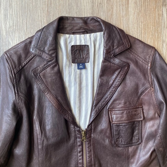 GAP 100% Genuine Leather Jacket - Picture 5 of 11